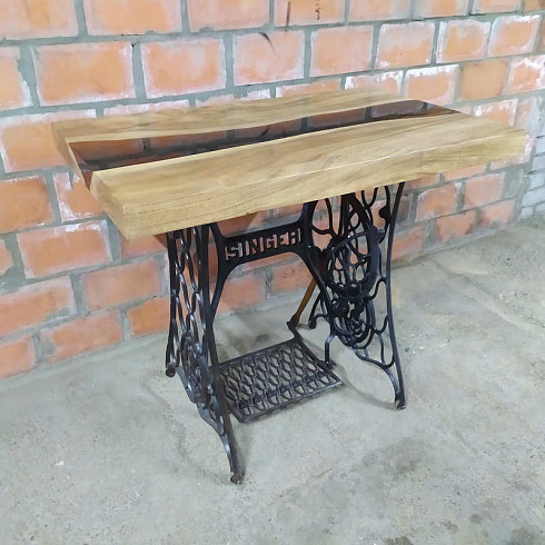 Стол из машинки Зингер